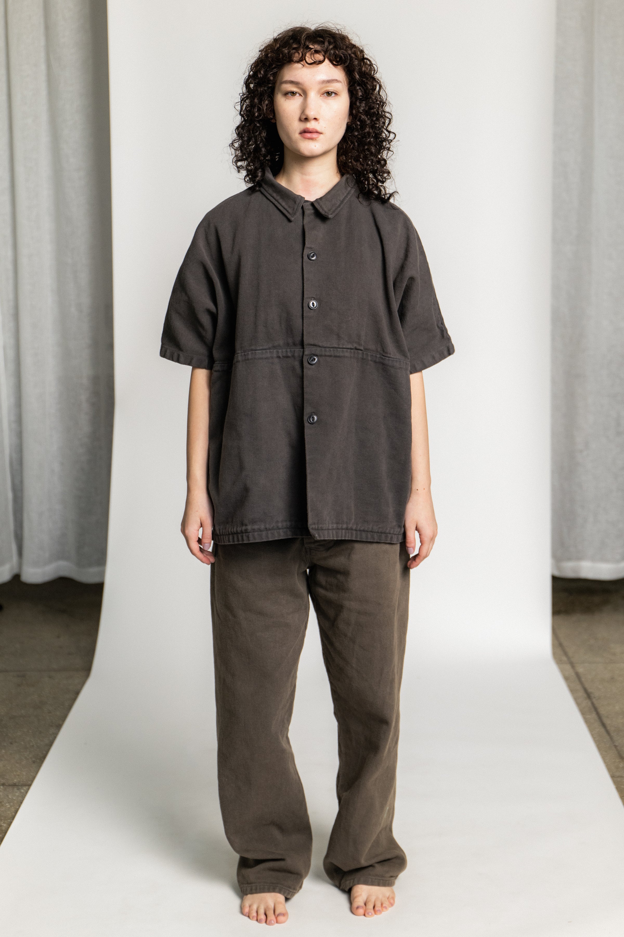 2-Pocket SS Cove Shirt in Chestnut Faded Black 10oz Organic Cotton Twill